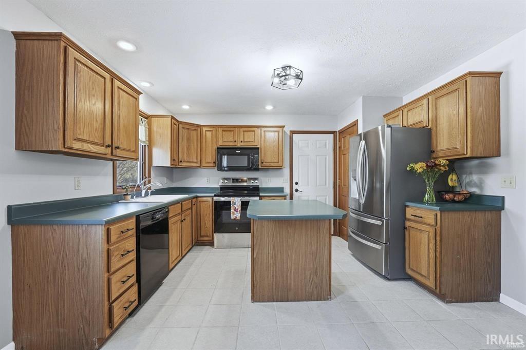 29299 Raintree Court Elkhart, IN 46517 - Photo 6 of 30 Gallery Image 6
