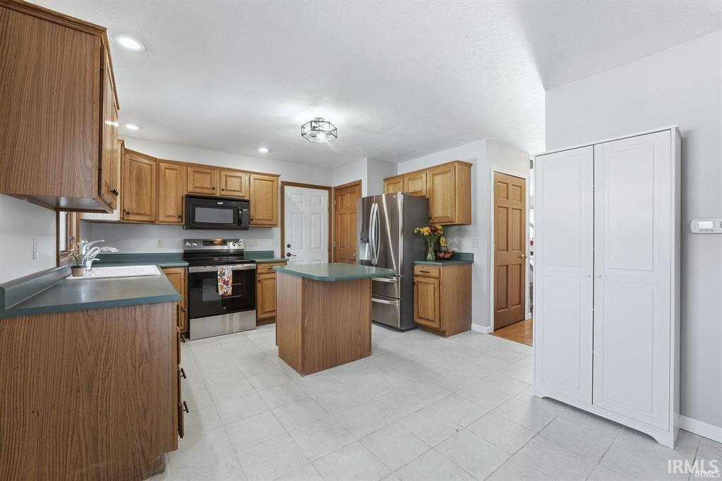 29299 Raintree Court Elkhart, IN 46517 - Photo 7 of 30 Gallery Image 7