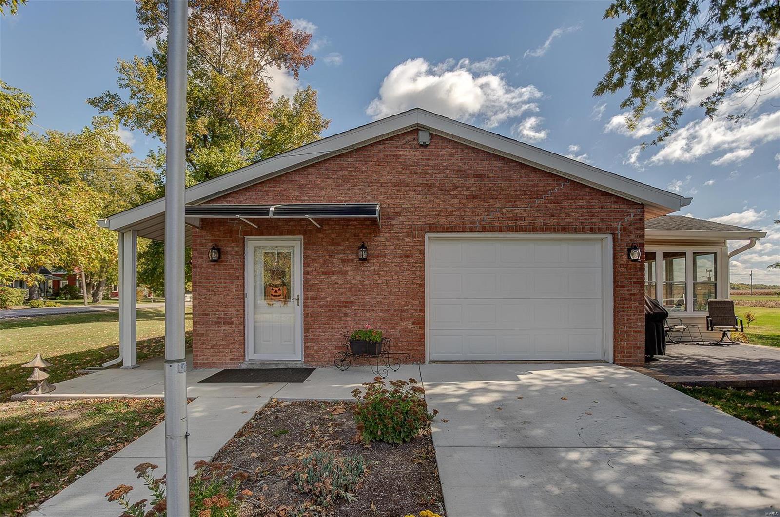 4556 Seiler Road Dorsey, IL 62021 - Photo 3 of 35