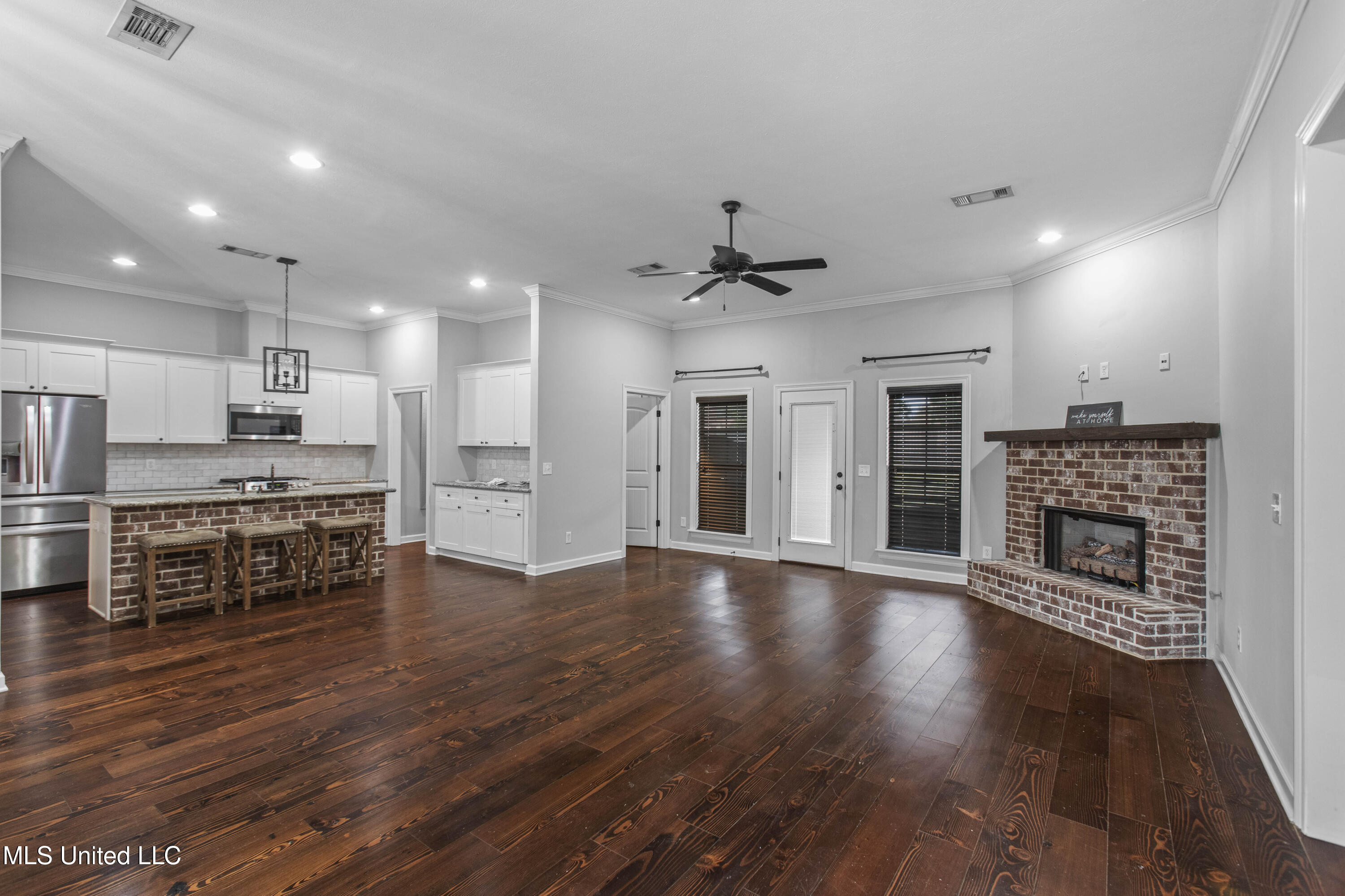 213 Cooper Lane Canton, MS 39046 - Photo 7 of 42 213 Cooper Ln-7