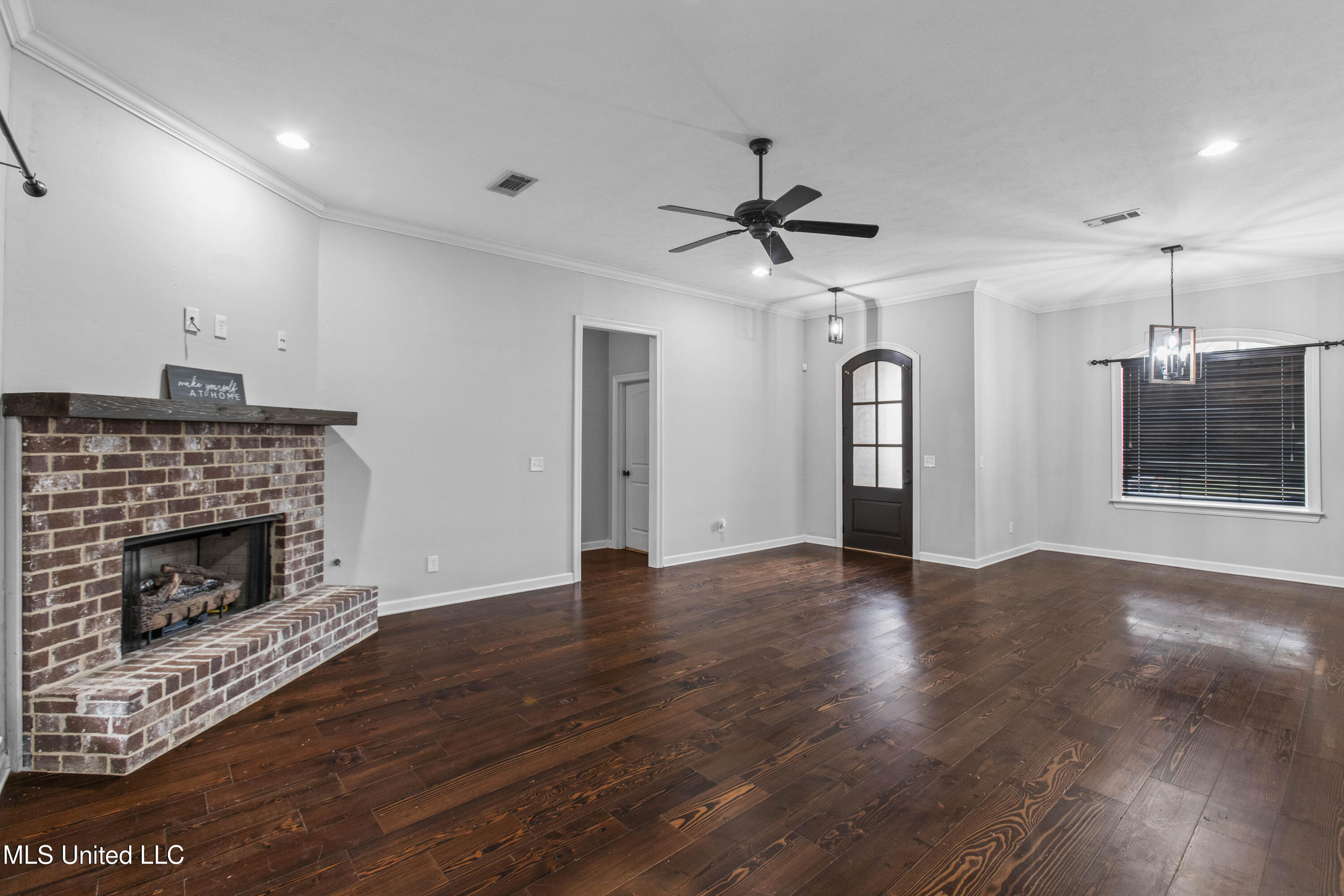 213 Cooper Lane Canton, MS 39046 - Photo 8 of 42 213 Cooper Ln-8