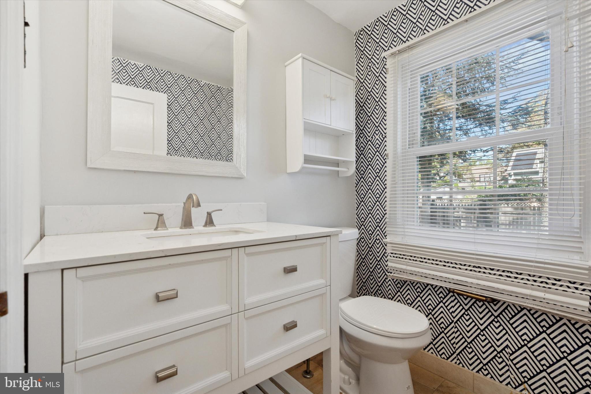 433 Haverford Road Wynnewood, PA 19096 - Photo 3 of 46