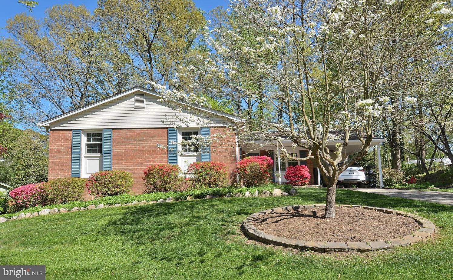 6805 Field Master Drive Springfield, VA 22153 - Photo 2 of 32
