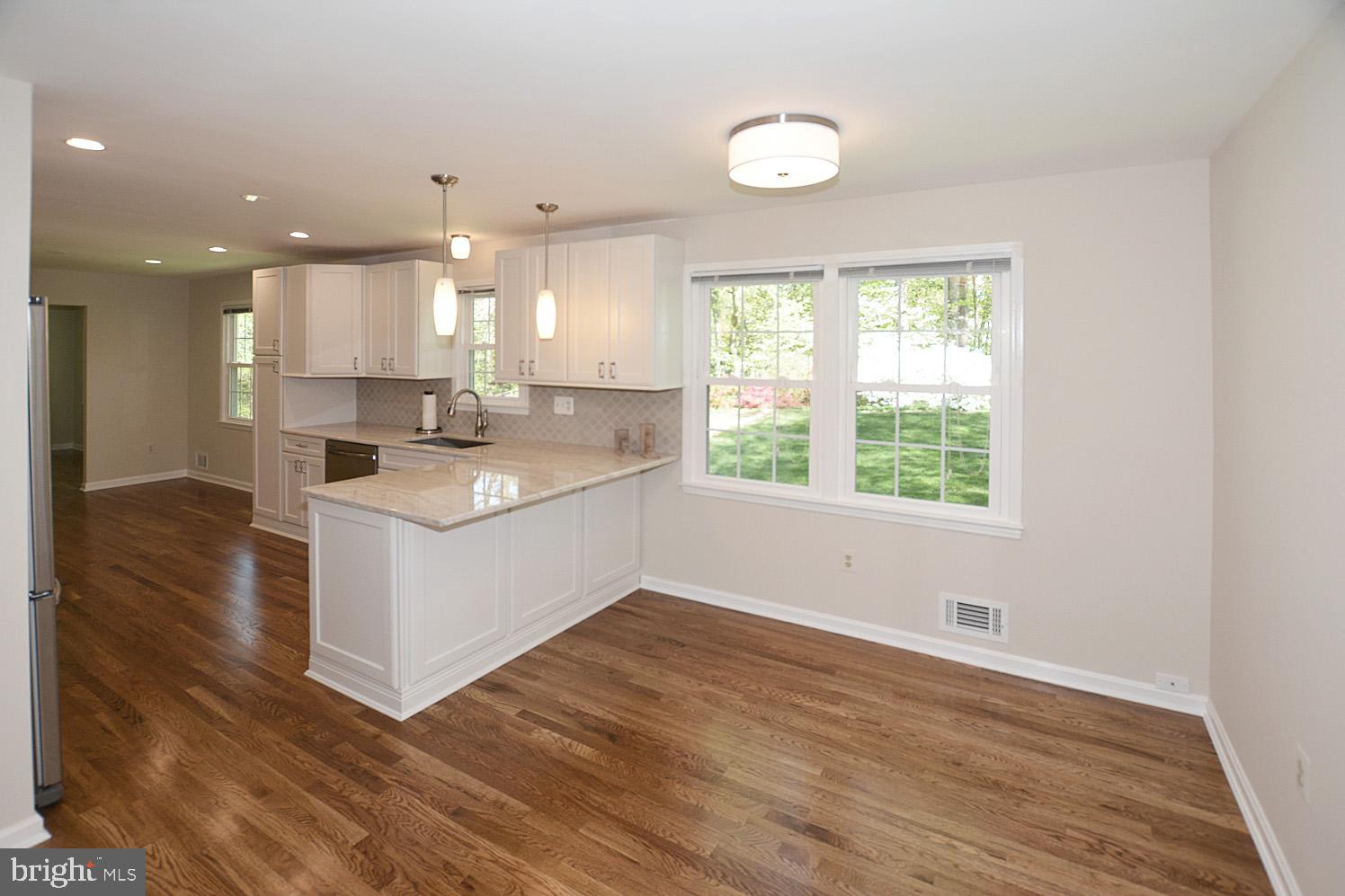 6805 Field Master Drive Springfield, VA 22153 - Photo 11 of 32