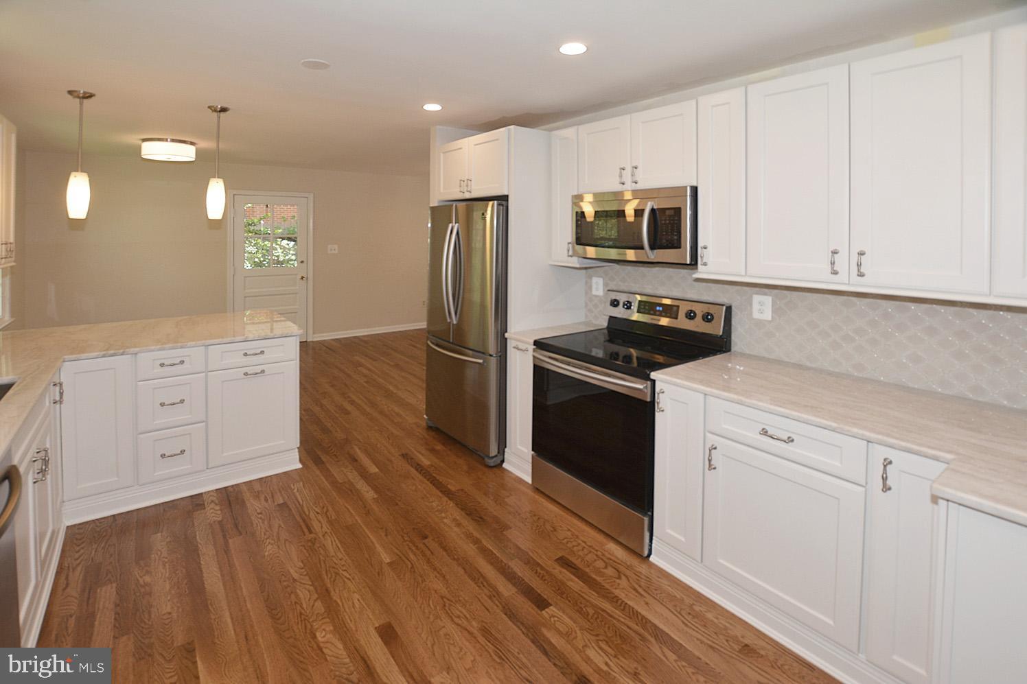 6805 Field Master Drive Springfield, VA 22153 - Photo 12 of 32