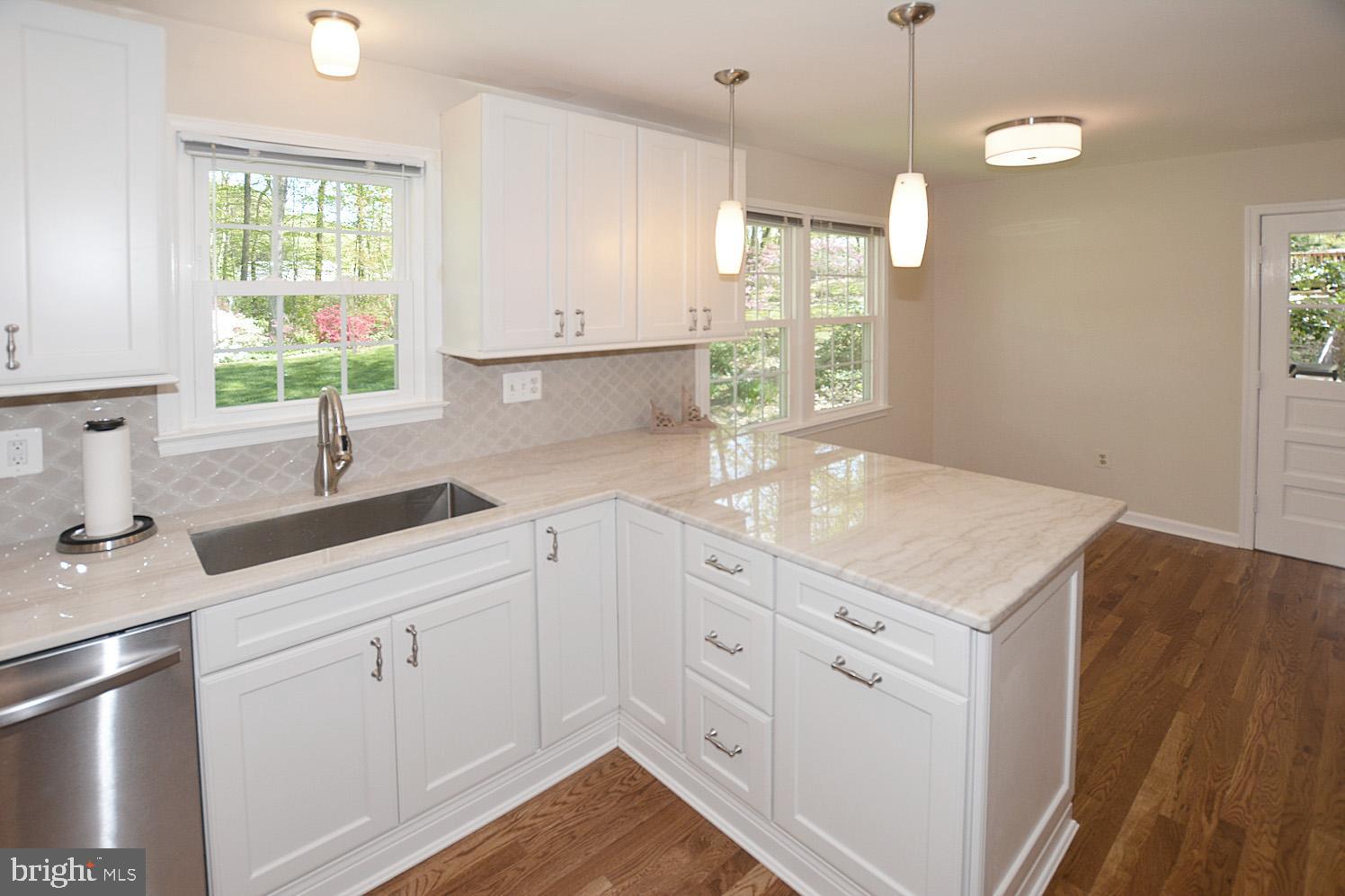 6805 Field Master Drive Springfield, VA 22153 - Photo 13 of 32