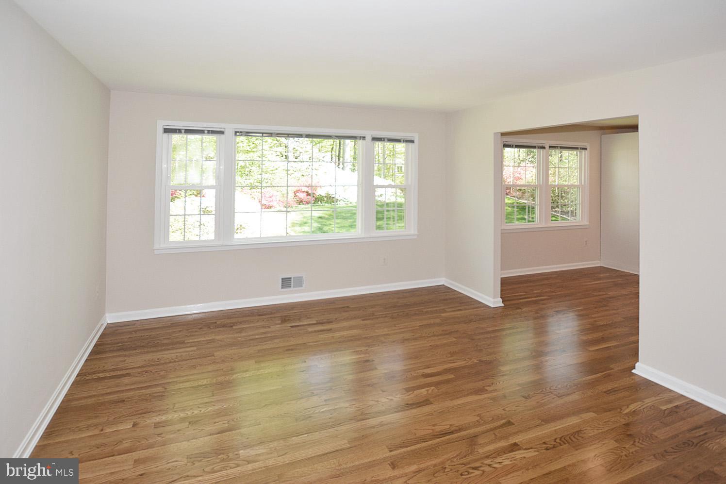 6805 Field Master Drive Springfield, VA 22153 - Photo 3 of 32