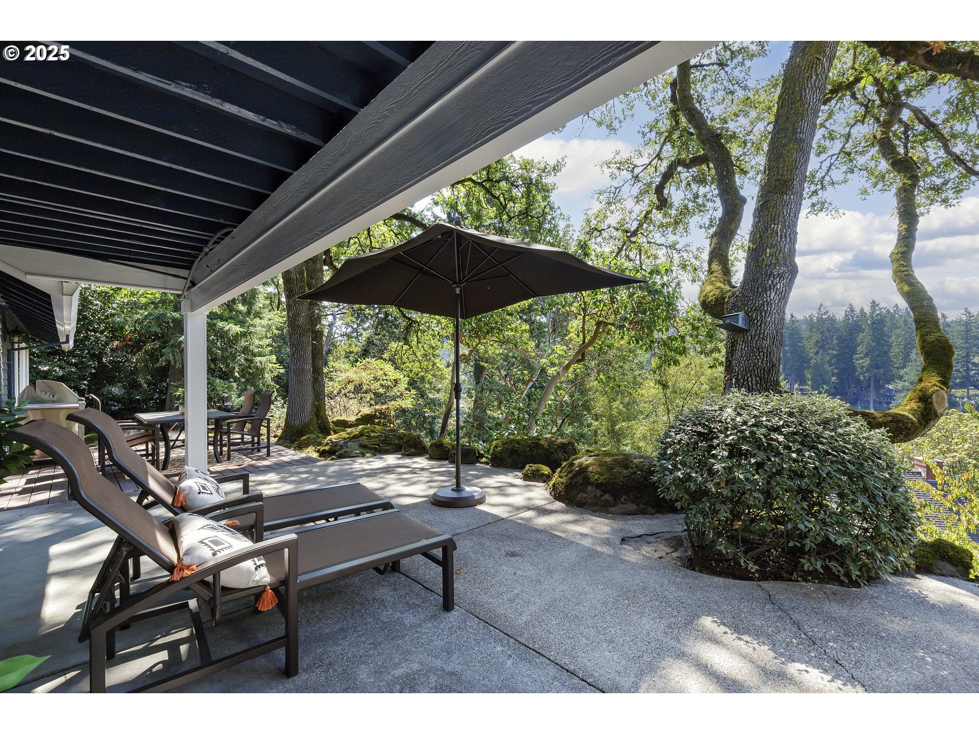 630 Ridgeway Road Lake Oswego, OR 97034 - Photo 13 of 47