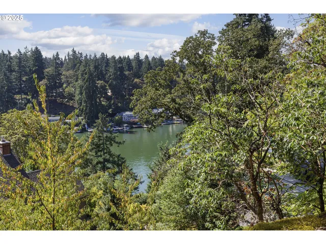 $1,599,000 | 630 Ridgeway Road, Lake Oswego, OR 97034