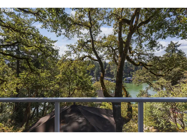 $1,599,000 | 630 Ridgeway Road, Lake Oswego, OR 97034