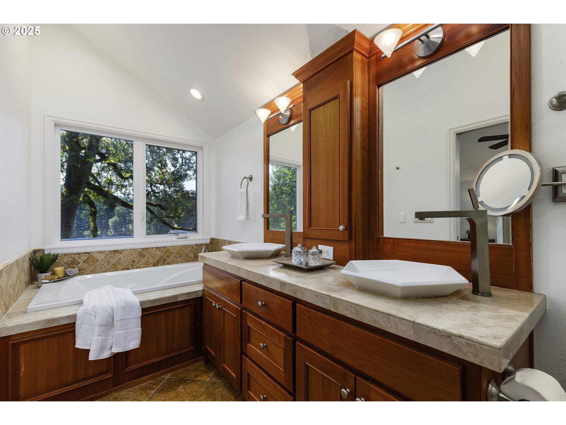 630 Ridgeway Road Lake Oswego, OR 97034 - Photo 30 of 47