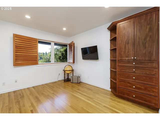 $1,599,000 | 630 Ridgeway Road, Lake Oswego, OR 97034