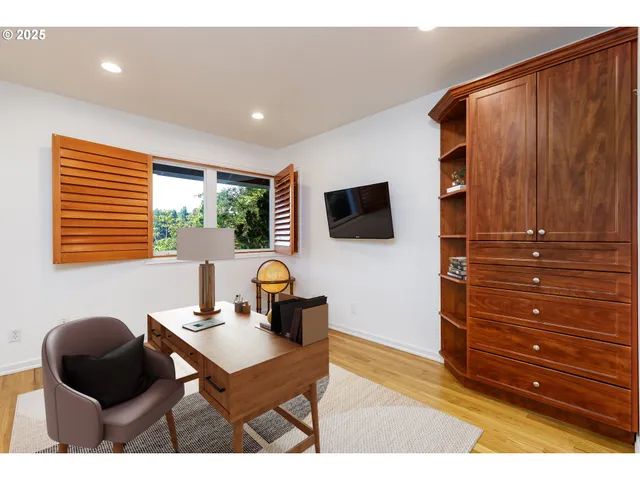 $1,599,000 | 630 Ridgeway Road, Lake Oswego, OR 97034