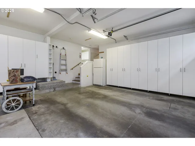 $1,599,000 | 630 Ridgeway Road, Lake Oswego, OR 97034