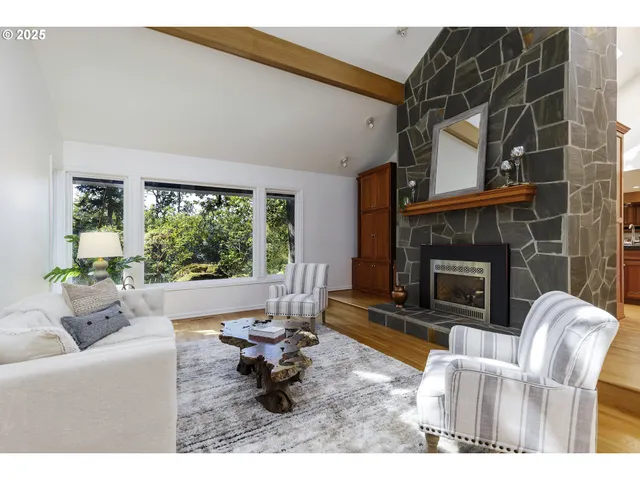 $1,599,000 | 630 Ridgeway Road, Lake Oswego, OR 97034