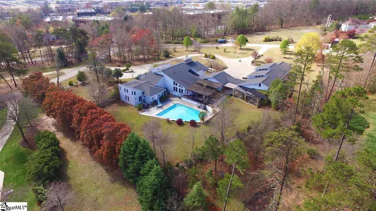312 Raven Road Greenville, SC 29615 - Photo 1 of 31