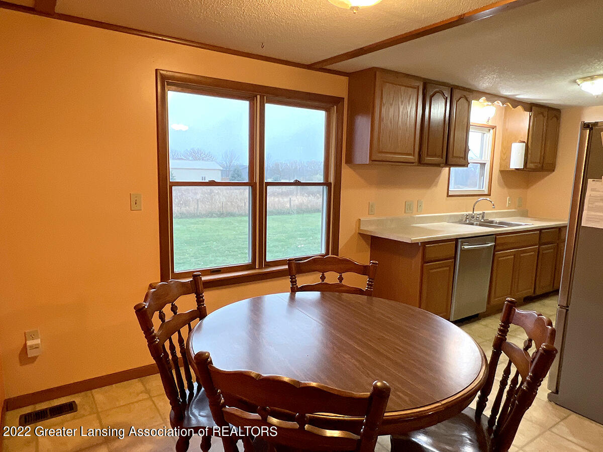 4460 Swan Road Stockbridge, MI 49285 - Photo 13 of 59 eat-in-kitchen