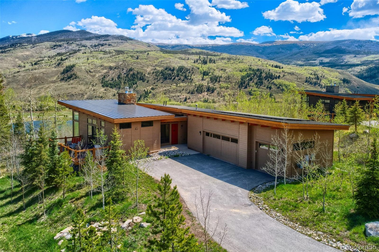 836 Maryland Creek Road Silverthorne, CO 80498 - Photo 44 of 49 a view of a terrace with a garden