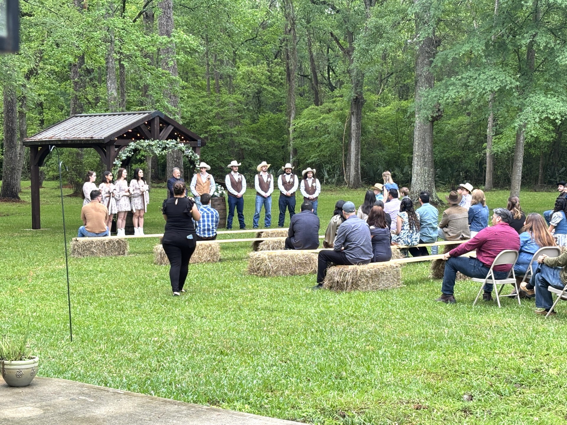 211 Garden West Conroe, TX 77304 - Photo 11 of 35 Lovely, serene setting for nuptials!