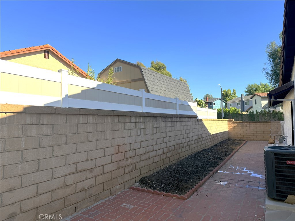 977 Wellington Road San Dimas, CA 91773 - Photo 18 of 20 a backyard of a house with lots of green space