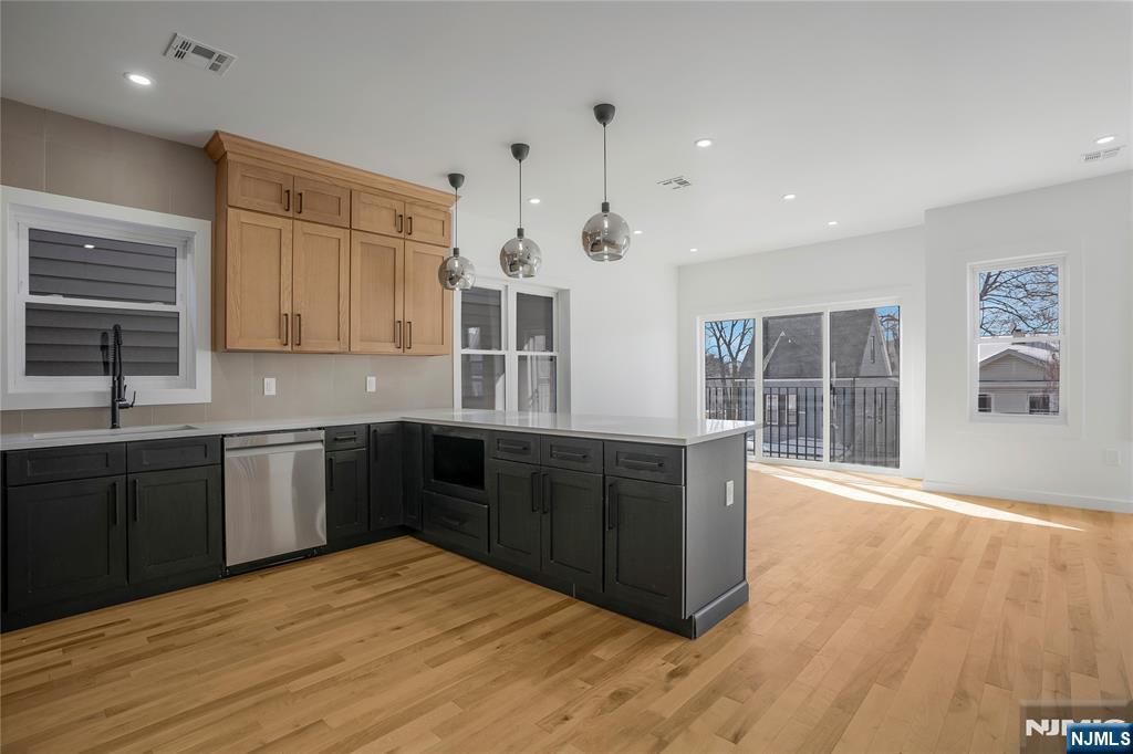 11 Voorhees Street Newark, NJ 07108 - Photo 27 of 37