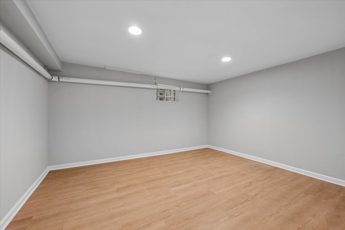 3724 Winnetka Road Glenview, IL 60026 - Photo 27 of 33