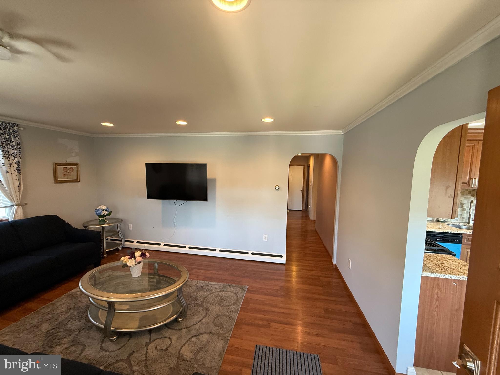 1005 Ripley Street Philadelphia, PA 19111 - Photo 3 of 33 living room