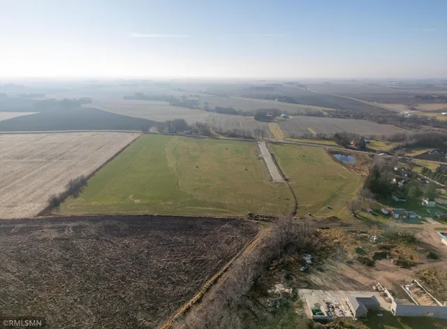 $187,778 | 550 Engel Drive, Kenyon, MN 55946