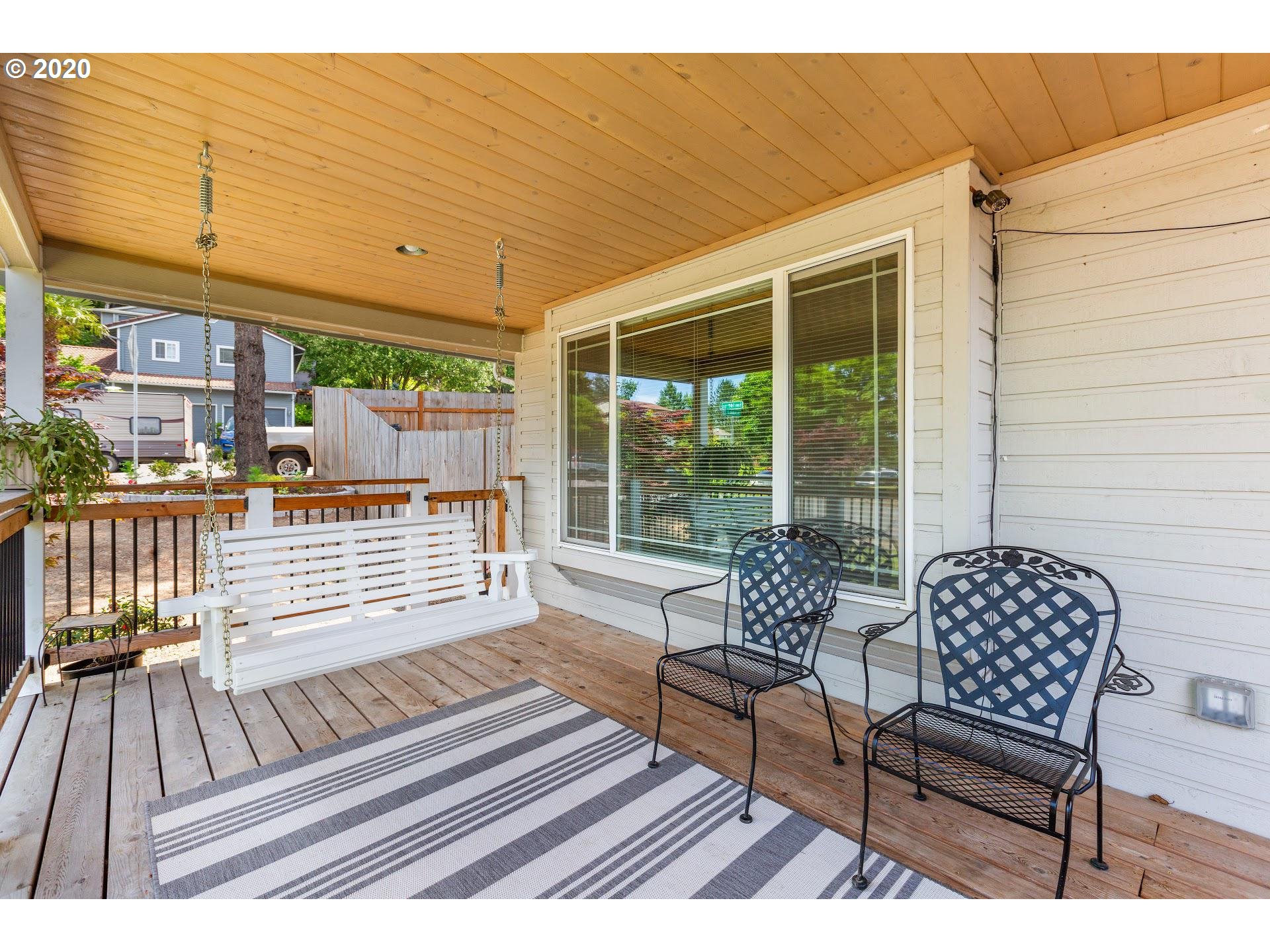 1408 Southwest 14th Street Gresham, OR 97080 - Photo 2 of 21 Gallery Image 2
