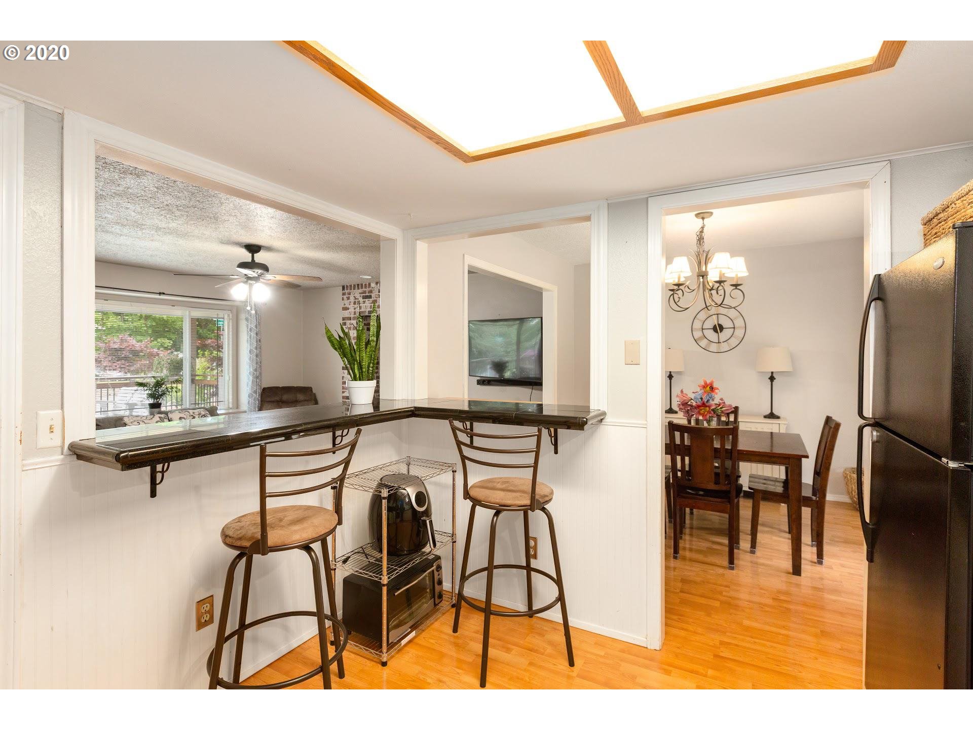 1408 Southwest 14th Street Gresham, OR 97080 - Photo 11 of 21 Gallery Image 11