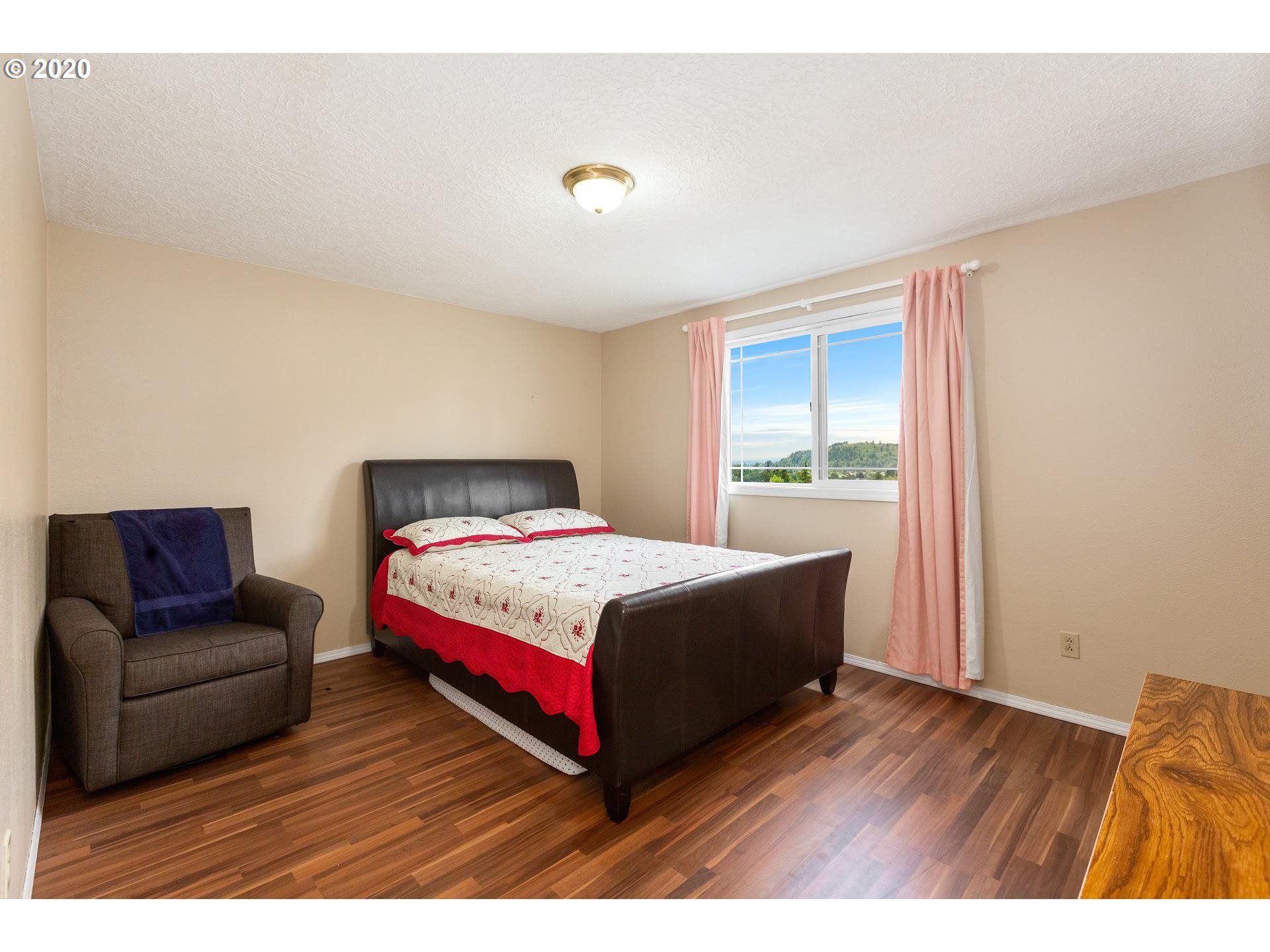 1408 Southwest 14th Street Gresham, OR 97080 - Photo 14 of 21 Gallery Image 14