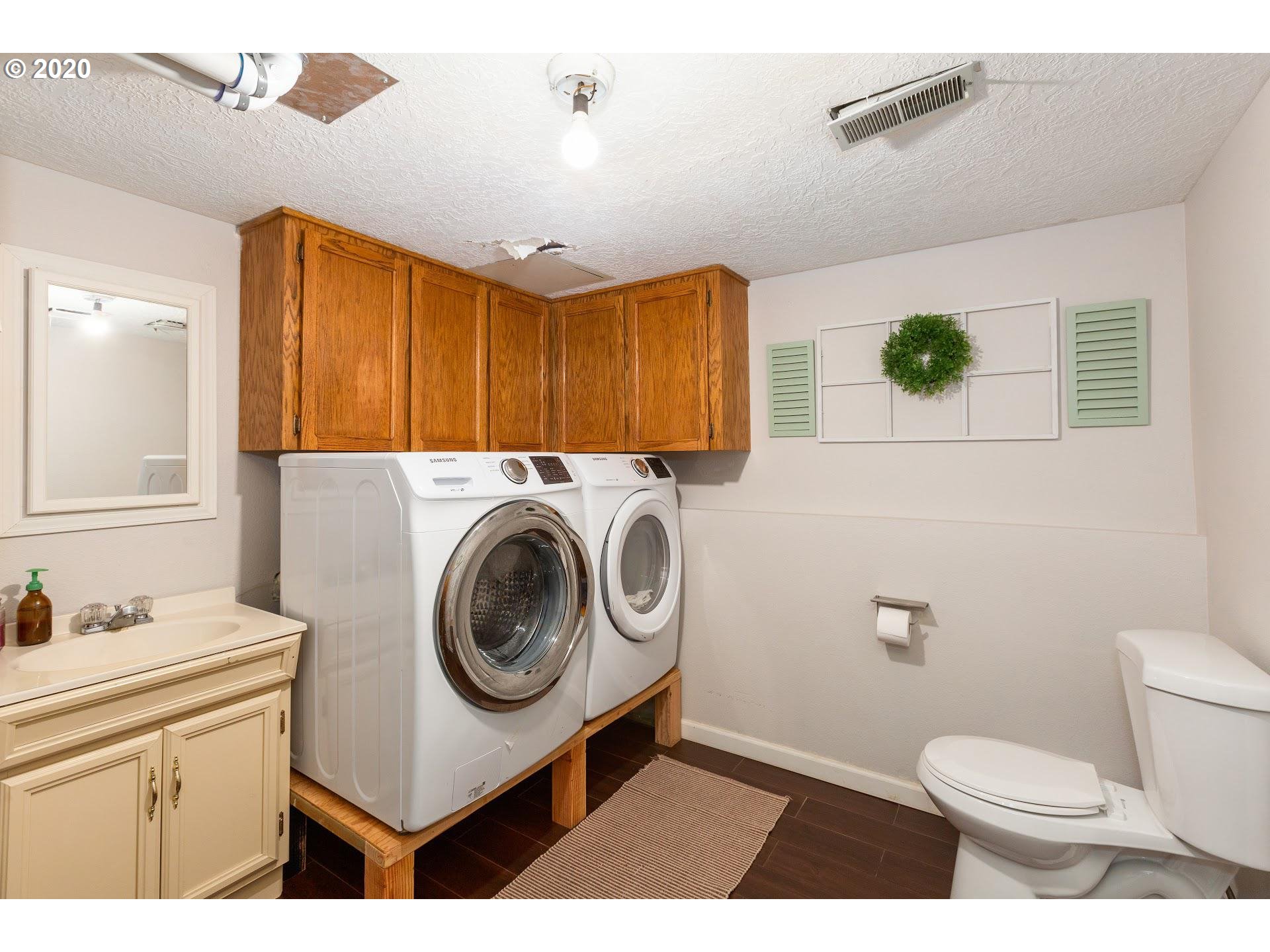 1408 Southwest 14th Street Gresham, OR 97080 - Photo 16 of 21 Gallery Image 16