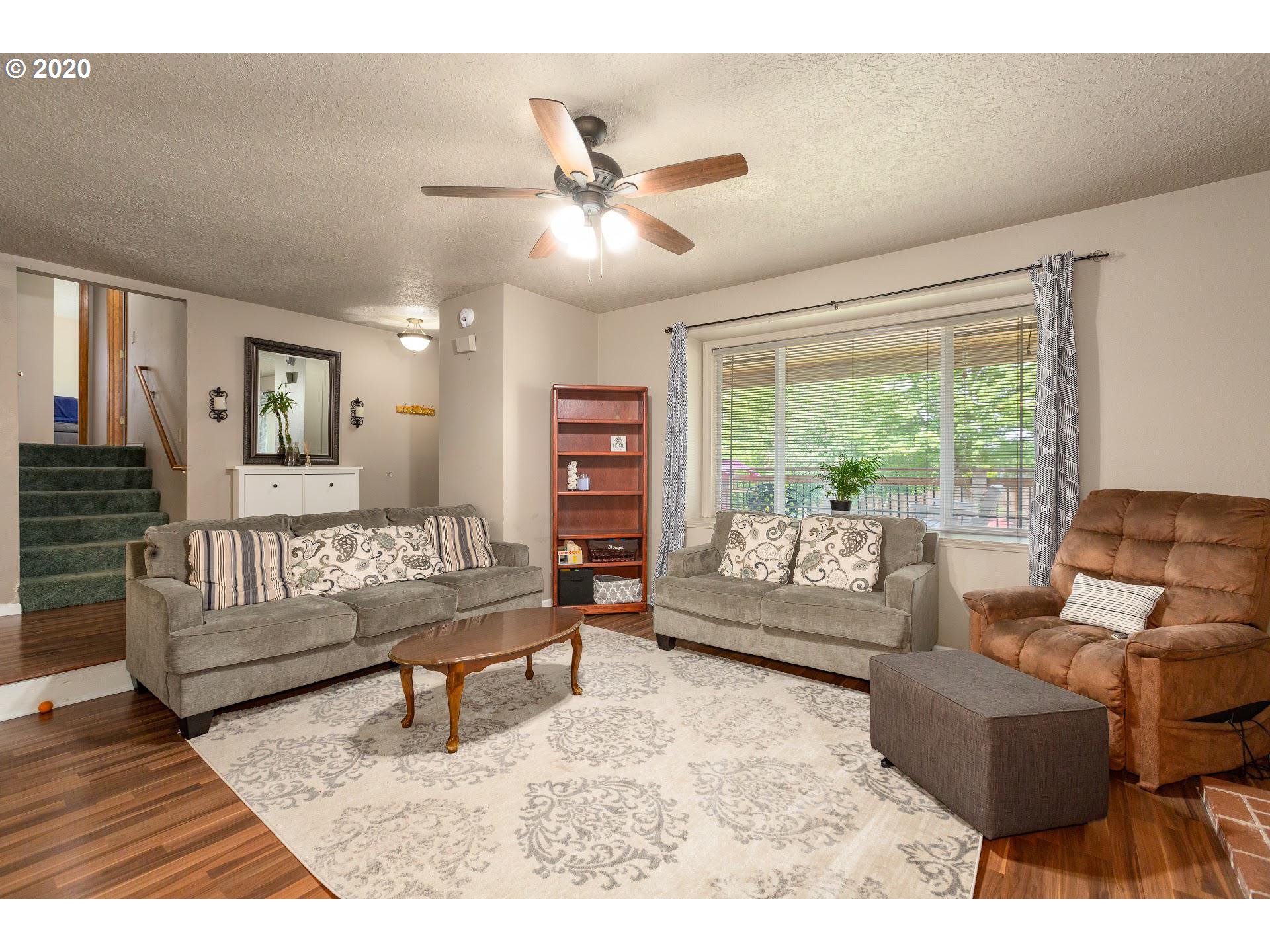 1408 Southwest 14th Street Gresham, OR 97080 - Photo 4 of 21 Gallery Image 4