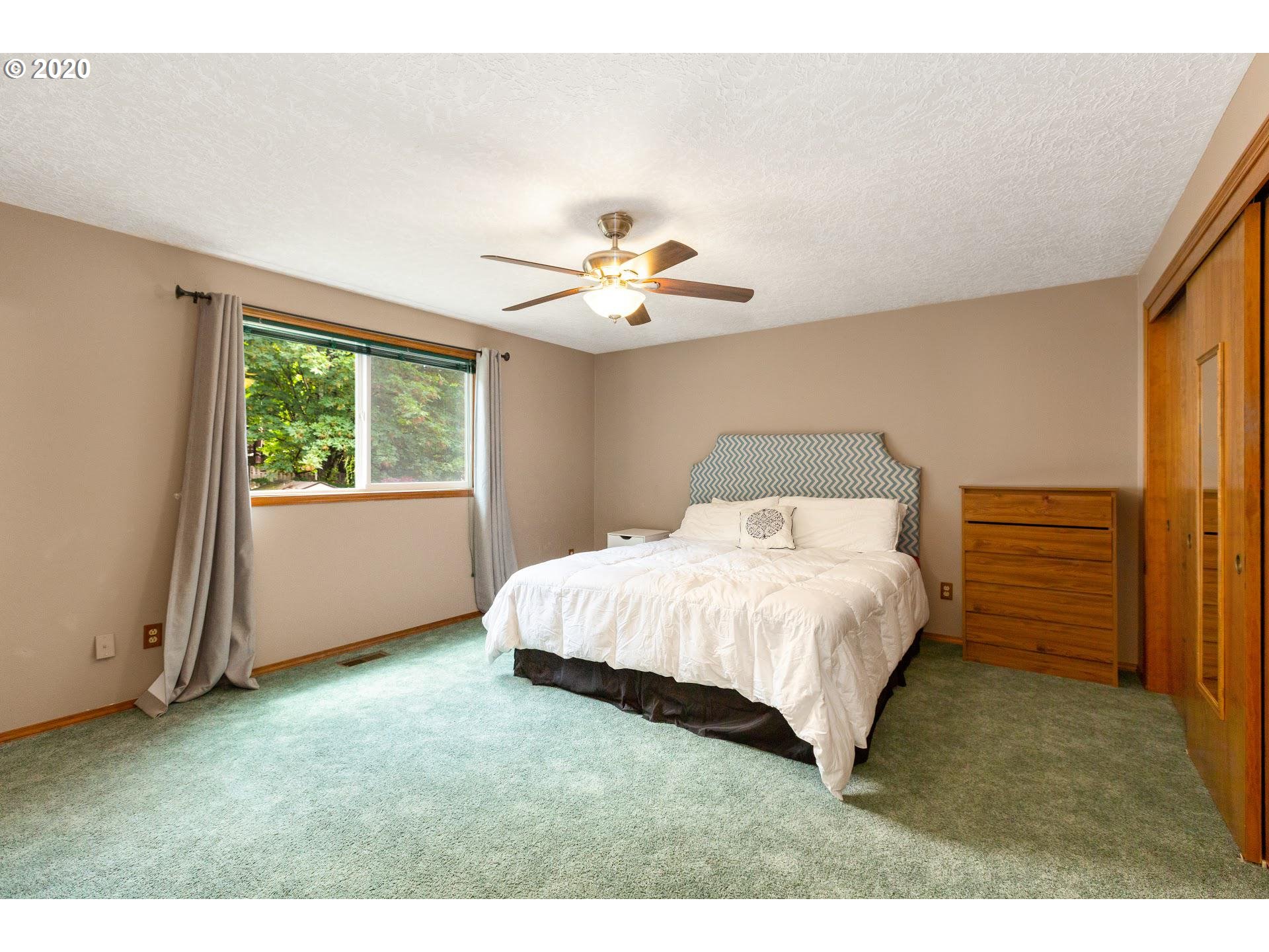 1408 Southwest 14th Street Gresham, OR 97080 - Photo 7 of 21 Gallery Image 7