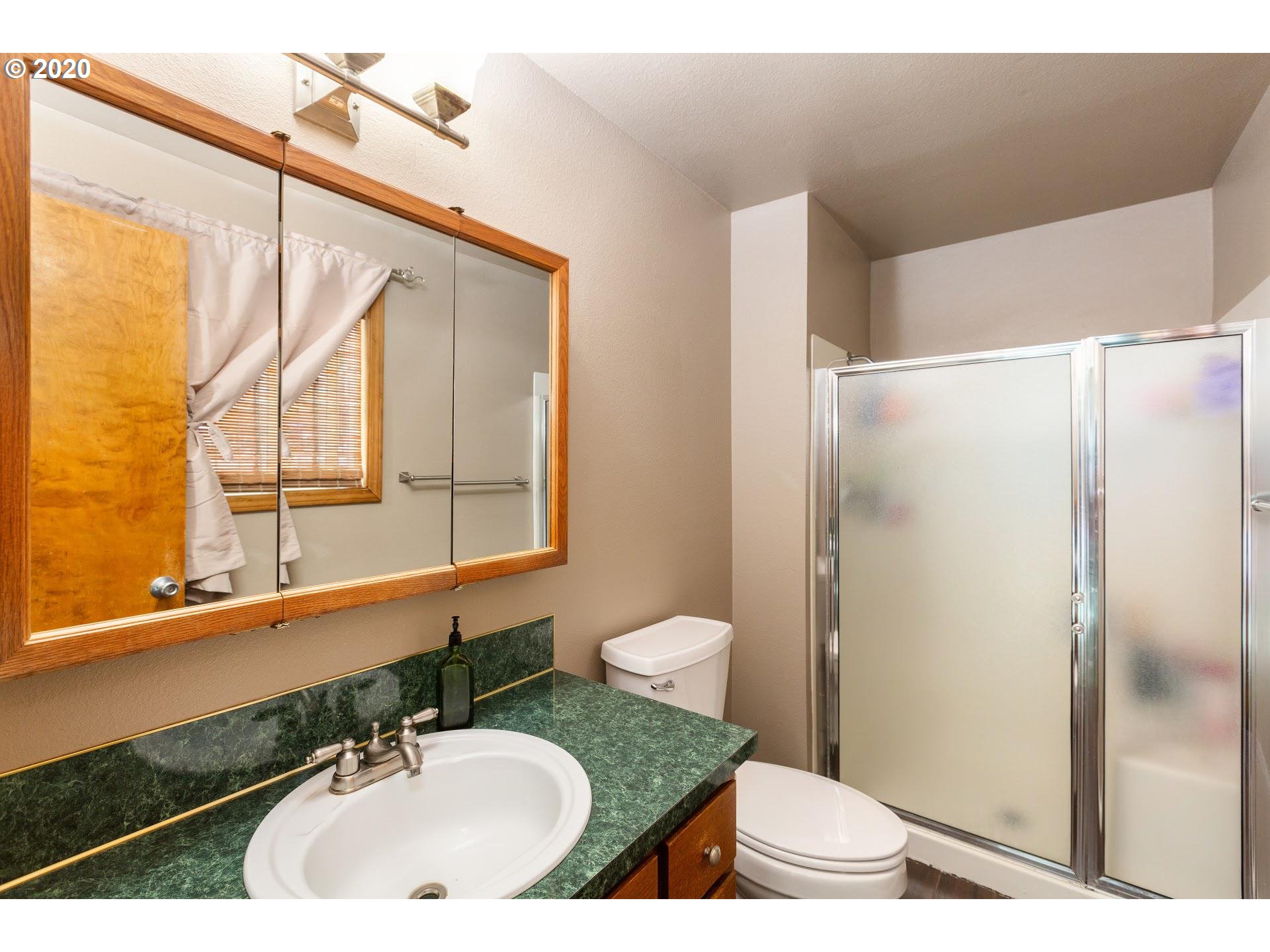 1408 Southwest 14th Street Gresham, OR 97080 - Photo 9 of 21 Gallery Image 9
