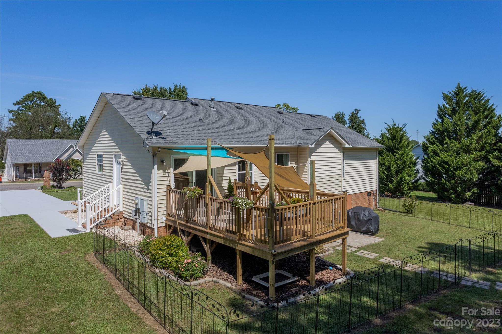 1585 Wimbleton Woods Drive Fort Mill, SC 29708 - Photo 12 of 41 a aerial view of a house with backyard