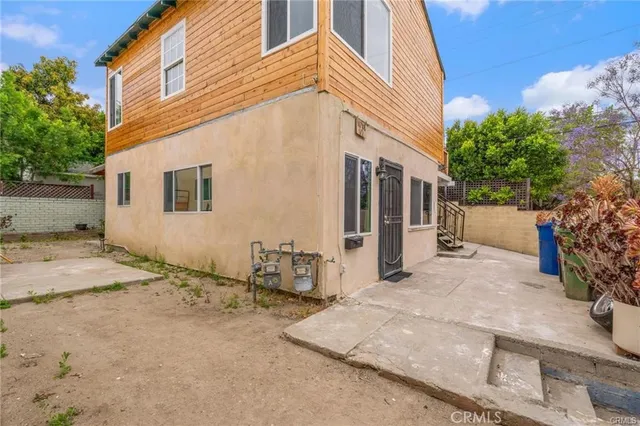$1,350,000 | 5445 Cartwright Avenue, North Hollywood, CA 91601