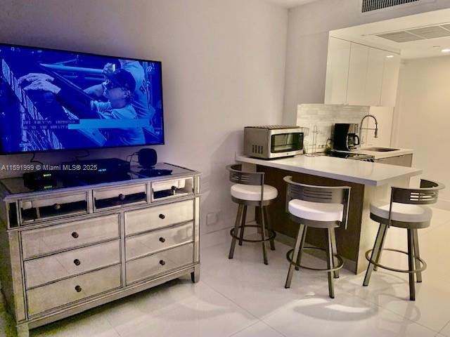 100 Lincoln Road, Unit 711 Miami Beach, FL 33139 - Photo 16 of 29