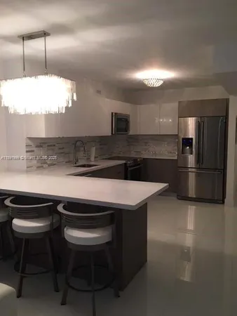 $4,500 | 100 Lincoln Road, Unit 711, Miami Beach, FL 33139