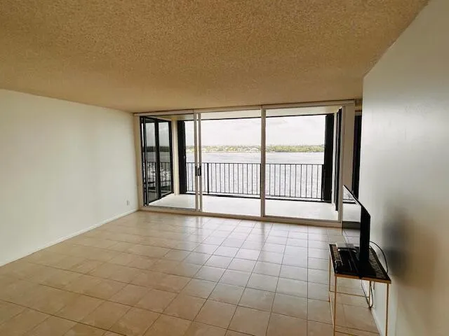 $3,750 | 126 Lakeshore Drive, Unit 9270, North Palm Beach, FL 33408