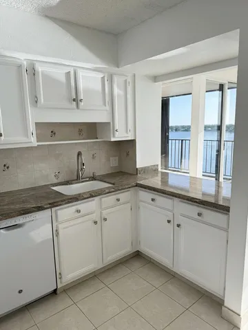 $3,750 | 126 Lakeshore Drive, Unit 9270, North Palm Beach, FL 33408