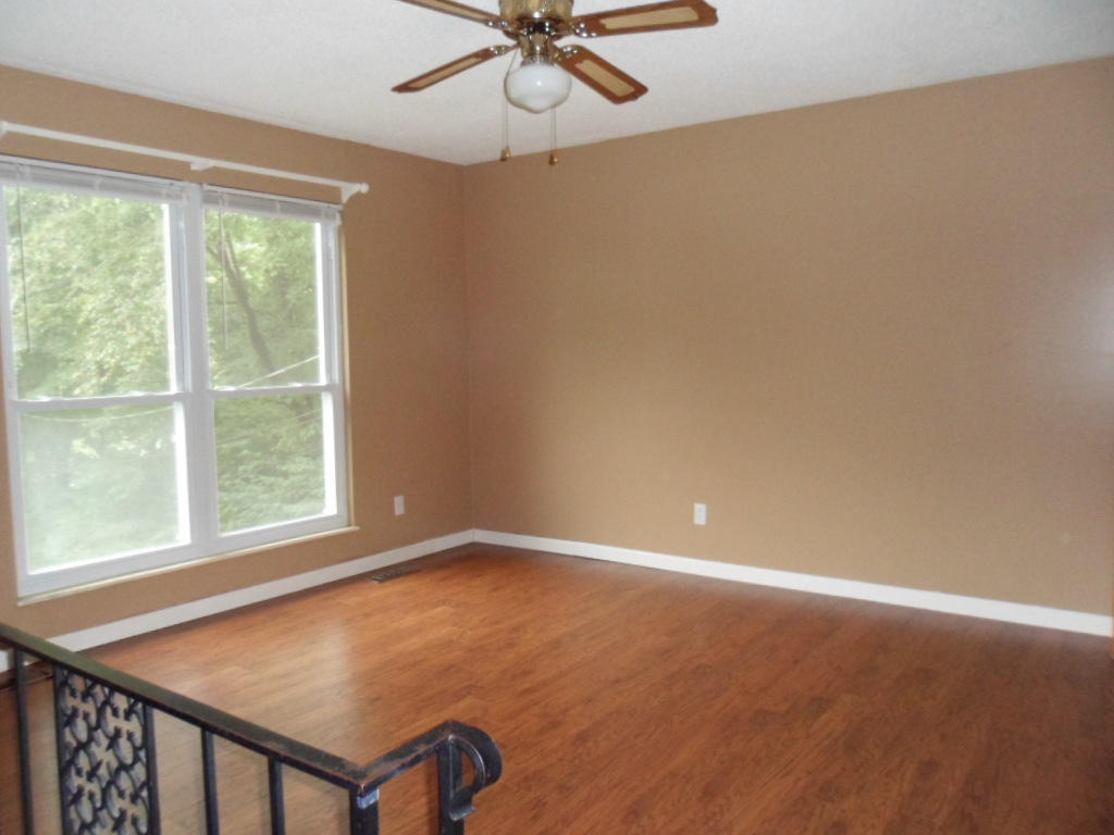 2337 Roundtree Road Knoxville, TN 37923 - Photo 3 of 16 SAM_0782