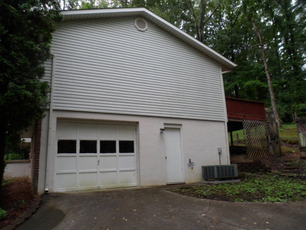 2337 Roundtree Road Knoxville, TN 37923 - Photo 5 of 16 SAM_0792