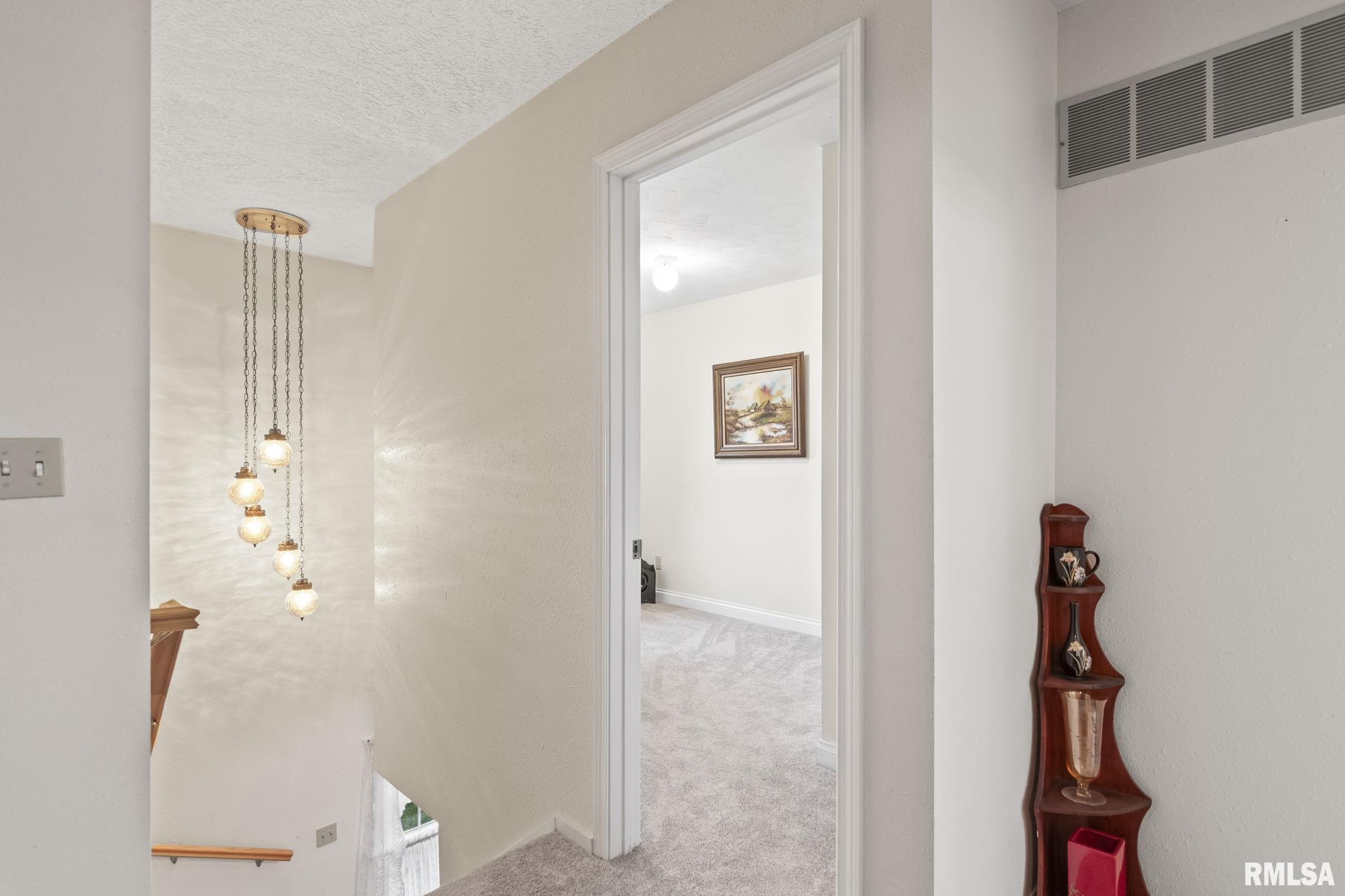 6847 Farrand Road Sherman, IL 62684 - Photo 18 of 40 Gallery Image 18
