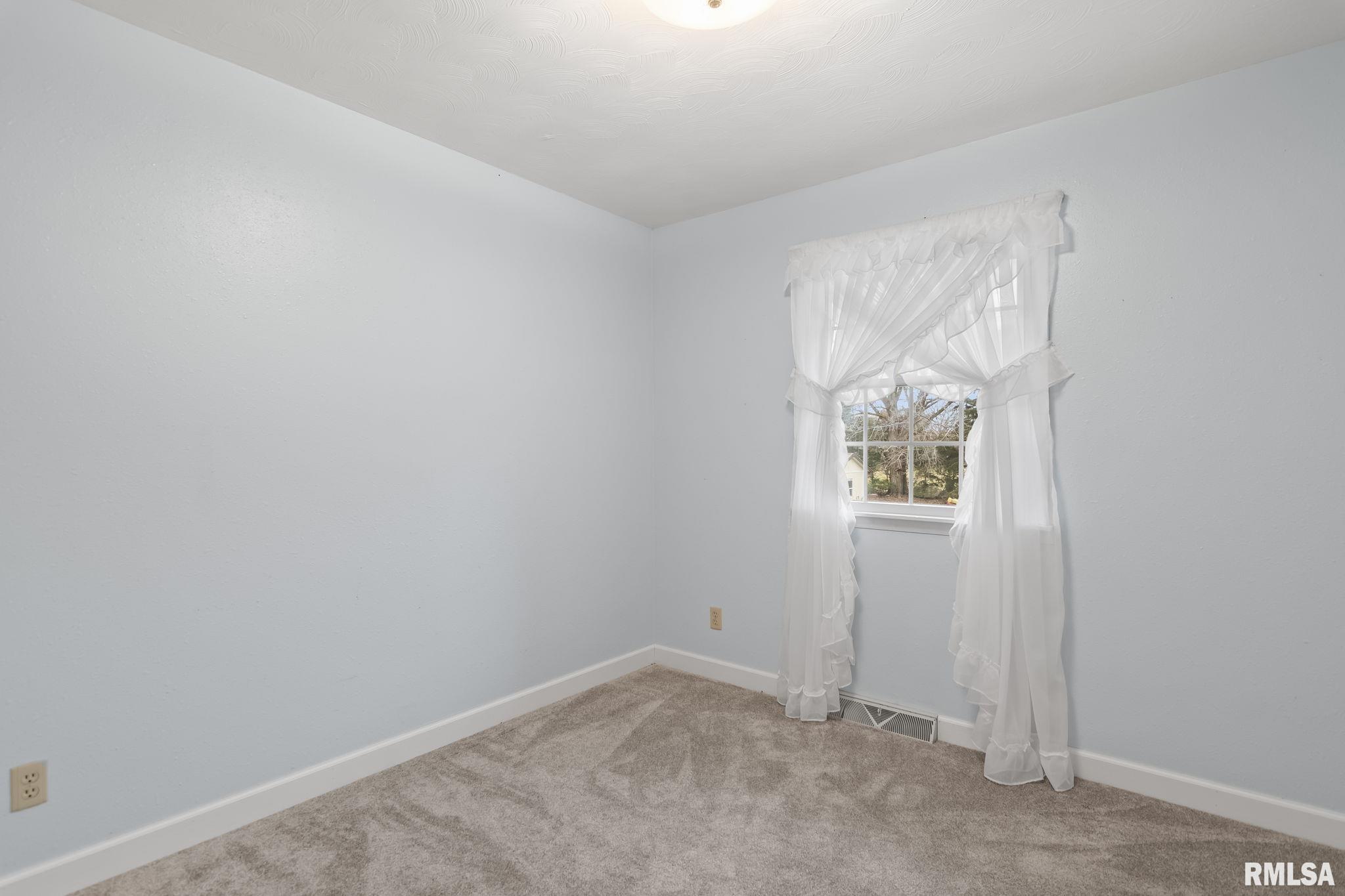 6847 Farrand Road Sherman, IL 62684 - Photo 26 of 40 Gallery Image 26