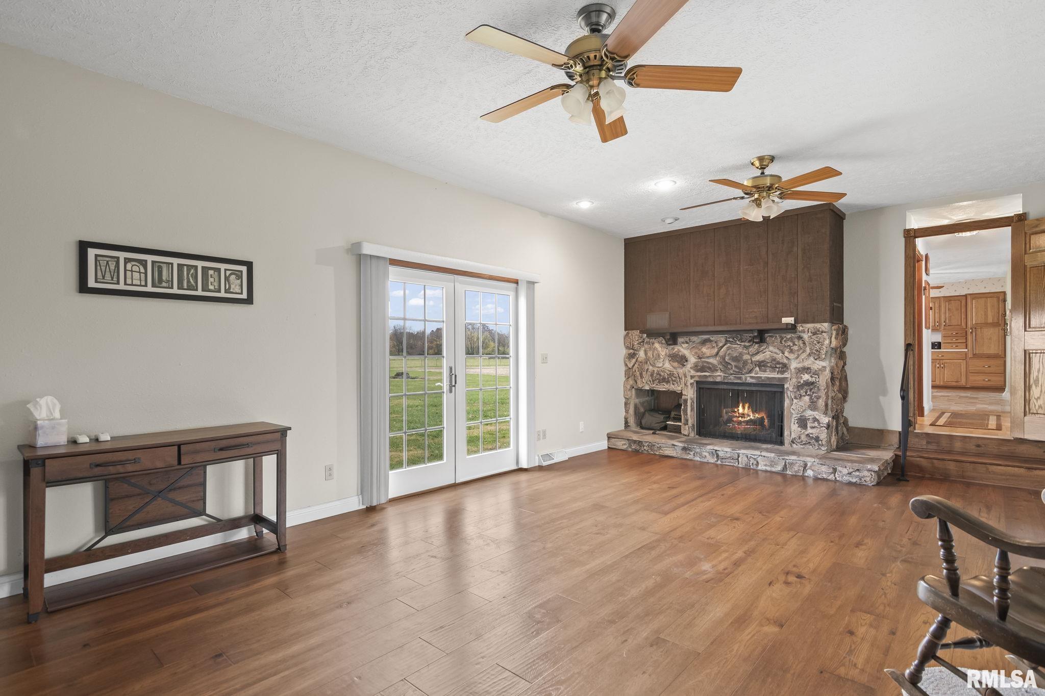 6847 Farrand Road Sherman, IL 62684 - Photo 9 of 40 Gallery Image 9