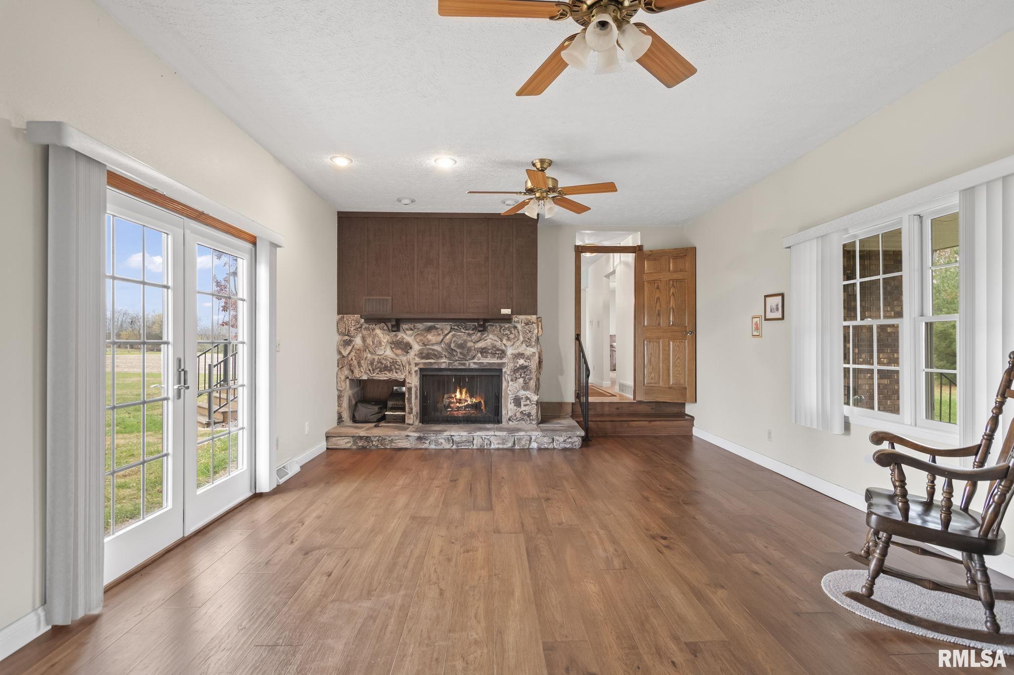 6847 Farrand Road Sherman, IL 62684 - Photo 10 of 40 Gallery Image 10