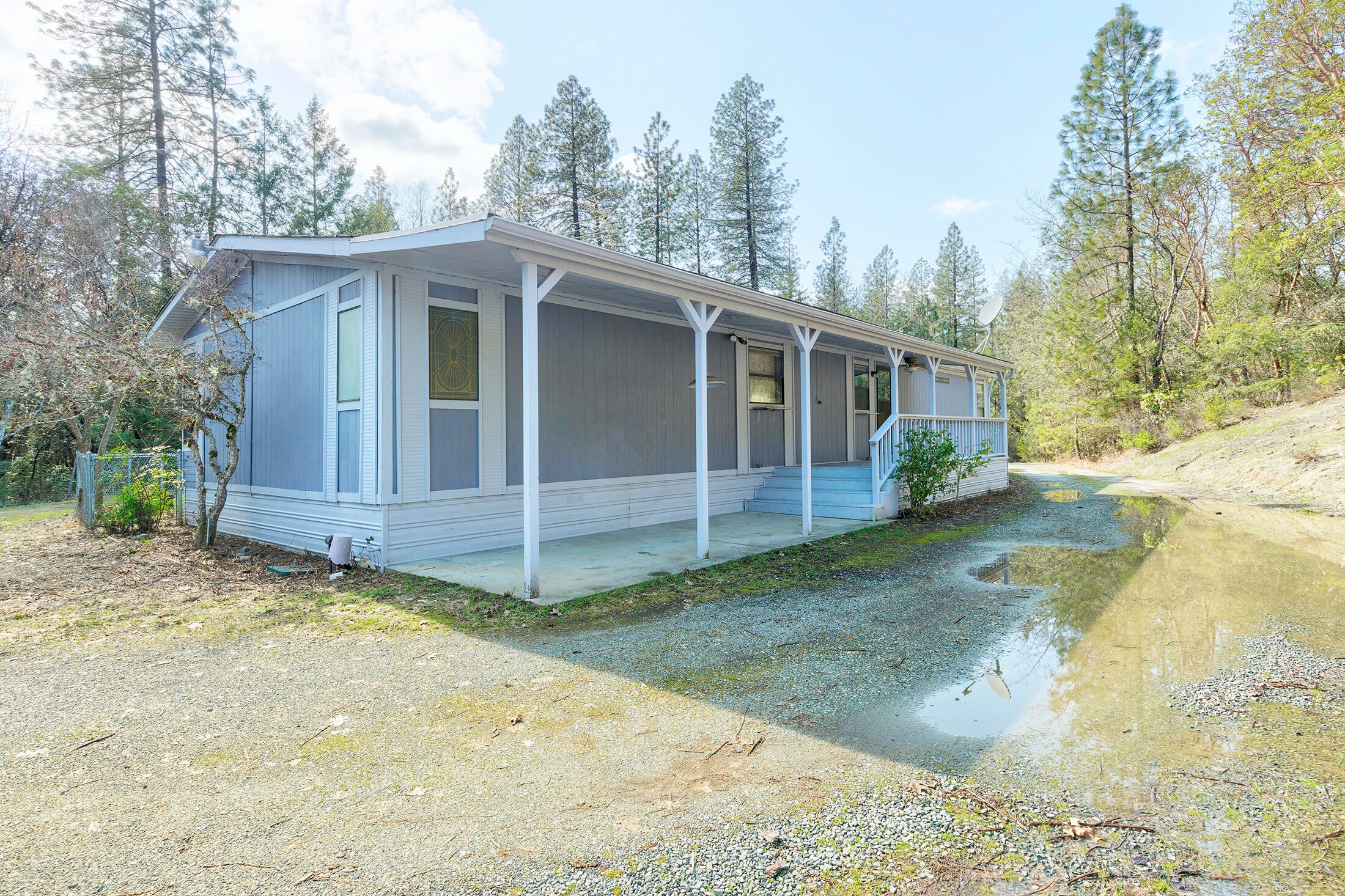 9552 Lower River Road Grants Pass, OR 97526 - Photo 8 of 36 9552 lower river021