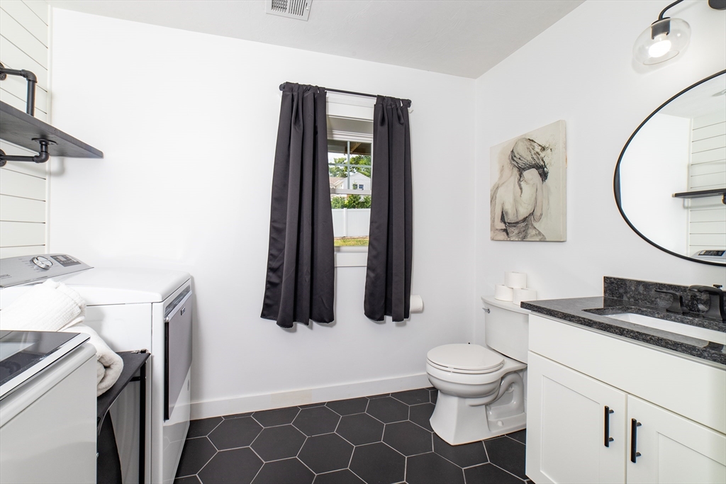 29 Phyllis Road Taunton, MA 02780 - Photo 26 of 30 Gallery Image 26