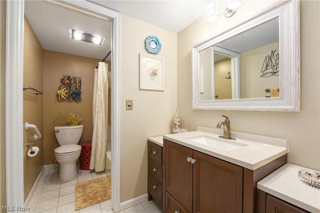 22701 Center Ridge Road, Unit 206 Rocky River, OH 44116 - Photo 25 of 30 Updated Full Bath Master